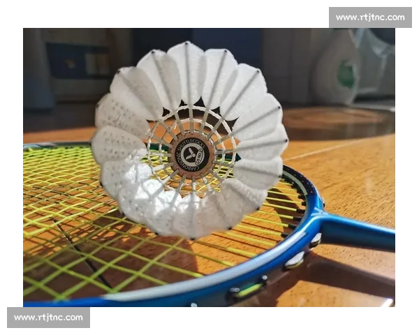 碳音球变 “暗器”！广州女子打羽毛球被击穿眉骨，专家紧急提醒